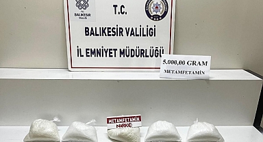 Edremit’te Zehir Tacirlerine Darbe: 5 Kilo Metamfetamin Ele Geçirildi