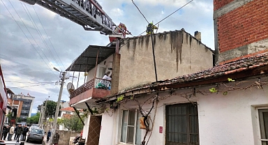 Havran’da Korkutan Çatı Yangını