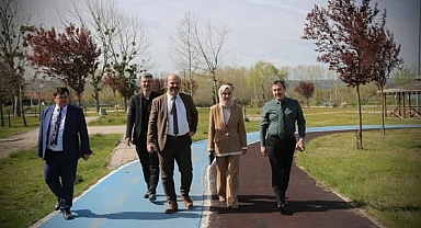 İvrindi Belediye Başkanı Önder Lapanta, Çevre Düzenlemeleri İçin Çeşitli Alanlarda İncelemelerde Bulundu
