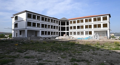 Karesi Fen Lisesi’nde Çalışmalar Sürüyor: Vali Ustaoğlu Sahada