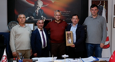 Manyas Belediye Başkanı Ahmet Duru ve Başkan Yardımcısı Çağdaş Canbay, Susurluk Belediye Başkanı Hakan Yıldırım Semizel’i Ziyaret Etti