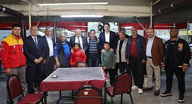 Mehmet Ertaş ve Ensar Aytekin, Ramazan Bayramı'nda Mahalle Ziyaretleri Gerçekleştirerek Halkla Bayramlaştı