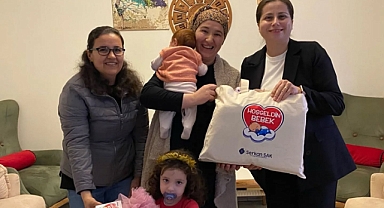 Sındırgı Belediyesi’nden Yeni Doğanlara Anlamlı Ziyaret: “Hoş Geldin Bebek” Projesi Sürdürülüyor