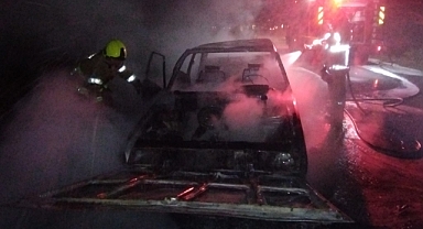 Susurluk'ta Gece Yarısı Korkutan Araç Yangını!