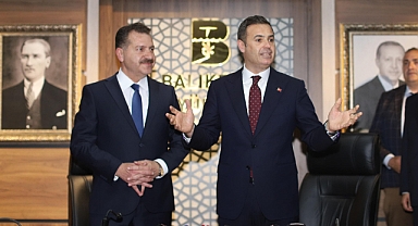 Tarihte Bugün: Ahmet Akın Balıkesir’in Yeni Büyükşehir Belediye Başkanı Oldu