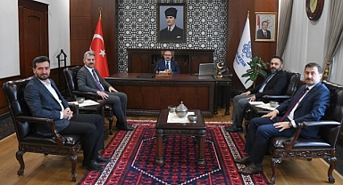 Türk Kızılay Balıkesir Şubesi, Vali İsmail Ustaoğlu'nu Ziyaret Etti