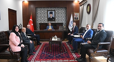 Vali İsmail Ustaoğlu, Altıeylül, Havran ve Manyas’tan Gelen Muhtarlarla Bir Araya Geldi