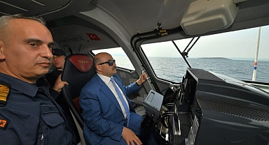Vali İsmail Ustaoğlu, Ayvalık’ta Sahil Güvenlik Botu ile Güvenlik İncelemesi Gerçekleştirdi