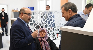 Vali İsmail Ustaoğlu, Valilik Binası’ndaki Birimleri Ziyaret Etti ve Çalışmaları Yerinde İnceledi