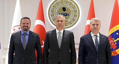 AK Parti Balıkesir Heyetinden İçişleri Bakanı Ali Yerlikaya’ya Ziyaret: Balıkesir’in Güvenlik ve İdari Gündemi Görüşüldü