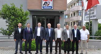 AK Parti’den Damızlık Sığır Yetiştiricileri Birliği’ne Hayırlı Olsun Ziyareti