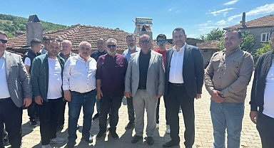 AK Parti Heyeti Kamçılı Mahallesi Hıdrellez Hayrına Katıldı