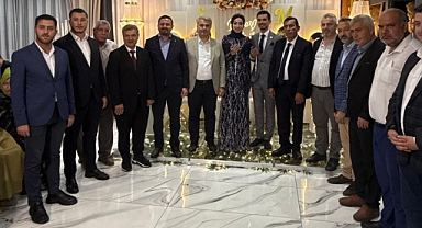 AK Parti Heyeti Yakupköy’de Nişan Merasimine Katıldı