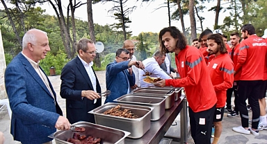 Altıeylül Belediyesi’nden Ayvalıkgücü Belediyespor’a Play-off Desteği