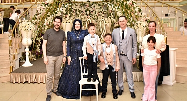 Altıeylül’de Aile Gibi Belediyecilik: Kaan ve Akın Erkekliğe İlk Adımı Attı