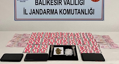 Altıeylül ve Bandırma'da Kaçakçılık ve Uyuşturucu Operasyonu: 4 Şüpheli Gözaltında