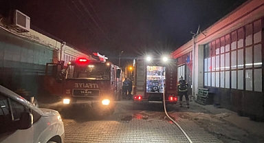 Ayvalık’ta Gözlük Fabrikasında Yangın Paniği