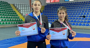 Balıkesir Büyükşehir Belediyespor’un Sporcuları, Okullar Arası Güreş Türkiye Şampiyonası’nda Başarı Elde Etti