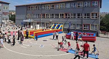 Balıkesir’de 4. Sınıflar Projesi Kapsamında Renkli Bahar Şenliği Gerçekleştirildi