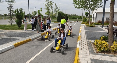 Balıkesir’de 527 Öğrenciye Trafik Eğitimi: Geleceğin Sürücüleri Bilinçleniyor
