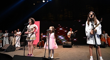 Balıkesir'de Anneler Günü ONKADIN Orkestrası ile Taçlandı