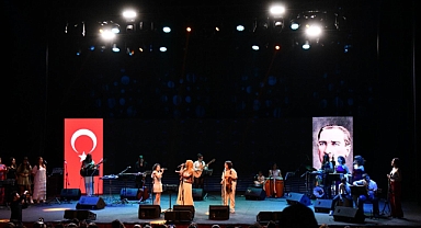Balıkesir'de Anneler ve Çocuklardan Unutulmaz Konser