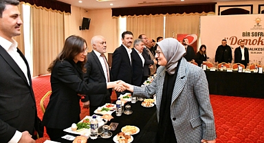 Balıkesir’de “Bir Sofrada Demokrasi” Buluşması: Sivil Toplumla Ortak Gelecek İçin Güçlü Mesaj