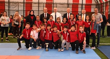 Balıkesir’de Geleneksel Çocuk Oyunları Ödül Töreni Coşkuyla Gerçekleştirildi