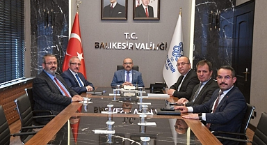 Balıkesir’de Sağlık Yatırımları Masaya Yatırıldı: Vali Ustaoğlu Başkanlığında Değerlendirme Toplantısı