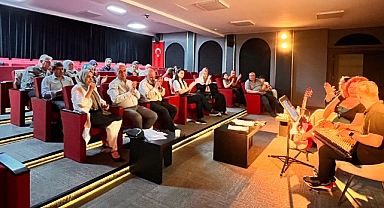 Balıkesir’de Şiir ve Müziğin Büyüsü: Öğretmenler Sanatla Buluştu