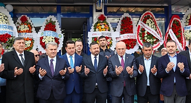 Balıkesir’de Yeni Bir İşletme Hizmete Açıldı: Açılışa Siyaset ve Vatandaşlardan Yoğun İlgi