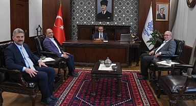 Balıkesir Esnaf ve Sanatkarları Odaları Birliği Başkanı Fehmi Erdem’den Vali İsmail Ustaoğlu’na Ziyaret