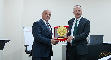 Balıkesir Gençlik ve Spor İl Müdürü Adem Özalp, Antrenör Yetiştirme Kurslarını Ziyaret Etti