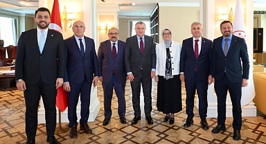 Balıkesir Heyetinden Bakan Osman Aşkın Bak’a Ziyaret