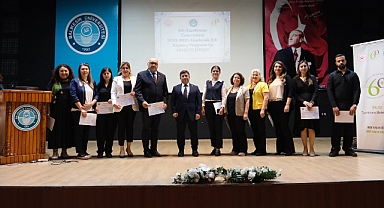 Balıkesir Üniversitesi 60+ Tazelenme Üniversitesi’nde Mezuniyet Coşkusu