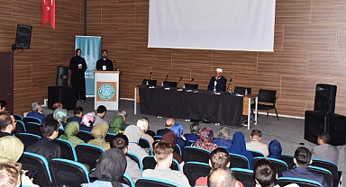 Balıkesir Üniversitesi’nde Uluslararası İlahiyat Araştırmaları Öğrenci Sempozyumu Düzenlendi