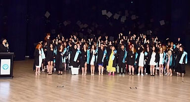 Balıkesir Üniversitesi Turizm Fakültesi Mezunlarını Uğurladı