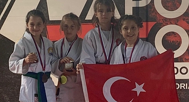 Balıkesirli Judocular Slovenya'dan Madalyalarla Döndü