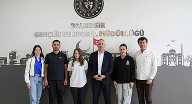 Balıkesirli Yüzücü Gökçe Akın, Milli Takım Kadrosuna Seçildi