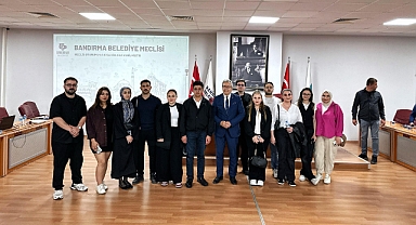 Bandırma Belediye Meclisi Mayıs Ayı Toplantısı Gerçekleştirildi: Gençlerden Yerel Yönetime Yoğun İlgi