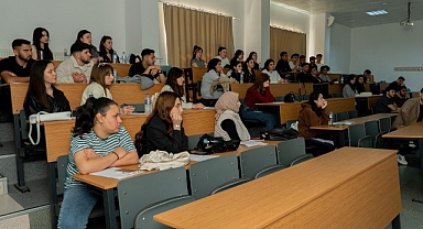 Bandırma Onyedi Eylül Üniversitesi’nde Erasmus+ ve Mesleki Eğitim Bilgilendirme Toplantısı Gerçekleştirildi