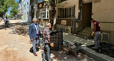 Başkan Dursun Mirza, Çınarlı Mahallesi’nde Yol ve Kaldırım Çalışmalarını Yerinde İnceledi