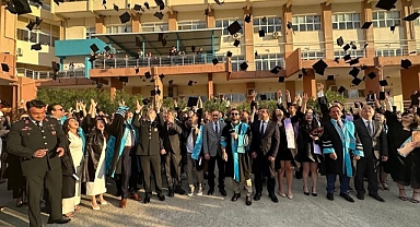 BAÜN Burhaniye Uygulamalı Bilimler Fakültesi’nde Mezuniyet Coşkusu
