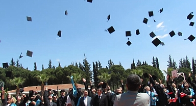 BAÜN Edremit MYO’da Mezuniyet Coşkusu Yaşandı