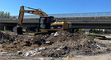 Bigadiç Belediyesi’nden Mezbaha Çevresinde Titiz Temizlik Çalışması