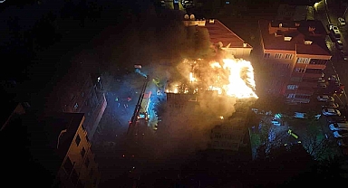 Birecik İlçesinde 5 Katlı Binada Yangın Çıktı