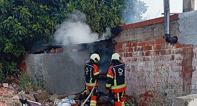 Burhaniye Şarköy Mahallesi’nde Korkutan Yangın