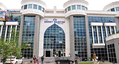 Edremit Belediyesi'ne Kaçak Yapı Operasyonu: 3 Personel Gözaltında