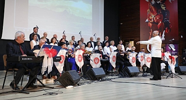 Edremit'te “Ah Güzel İstanbul” Konseri Sanatseverleri Büyüledi