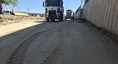 Edremit’te Cennetayağı Mahallesi’nde Yol Çalışmaları Başladı